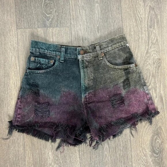 Vintage Levi's Women's 501 Jeans Shorts Black Denim High Waist Cutoffs 90s Y2k - Picture 7 of 13